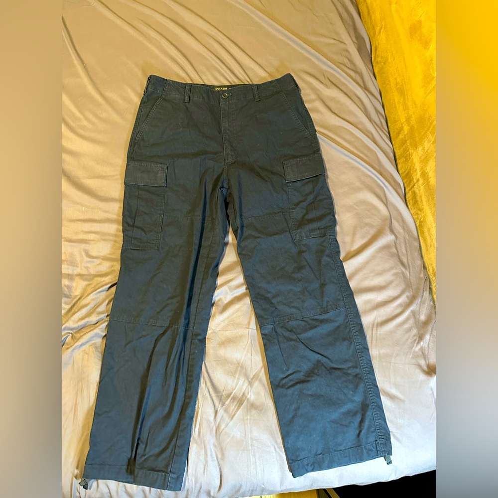 Dockers Men’s Cargo Pants Navy Blue Relaxed Fit (32 30)